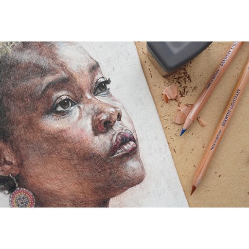 Derwent Lightfast 100 db-os színes ceruza készlet - fa dobozban